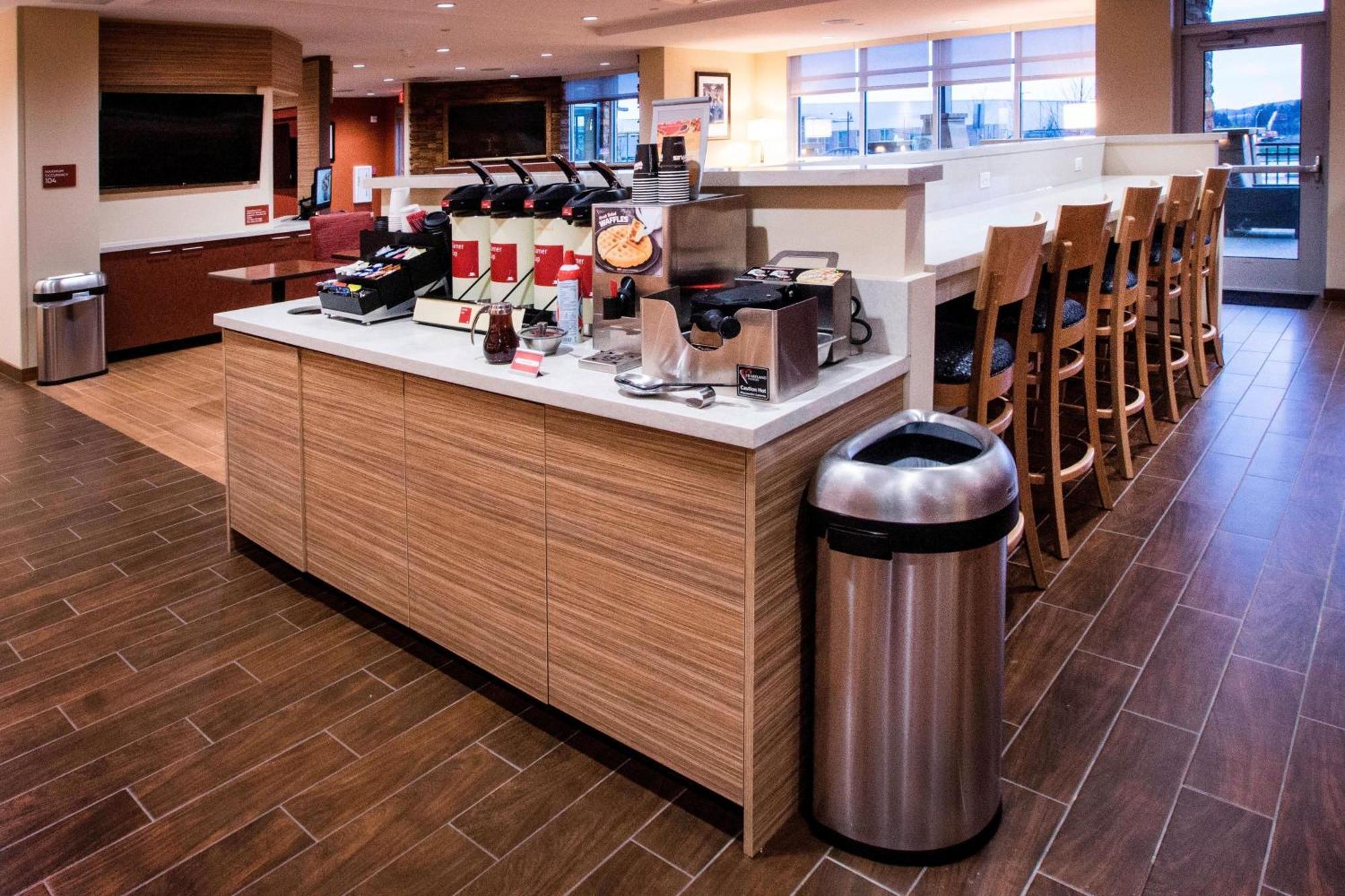 Towneplace Suites By Marriott Pittsburgh Cranberry Township Exterior photo